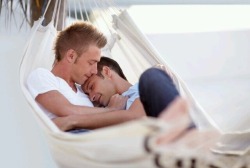 kissbisexual:  this looks so romantic.. another wedding photo idea for y’all!