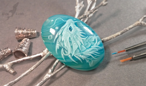 ❖ ❖ ❖ Blue river dragon❖ ❖ ❖ That agate stone looks so pretty, like a candy, round and shiny! &