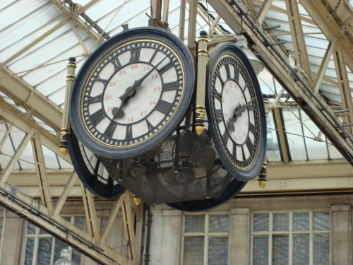 Clock, Waterloo Rail Station