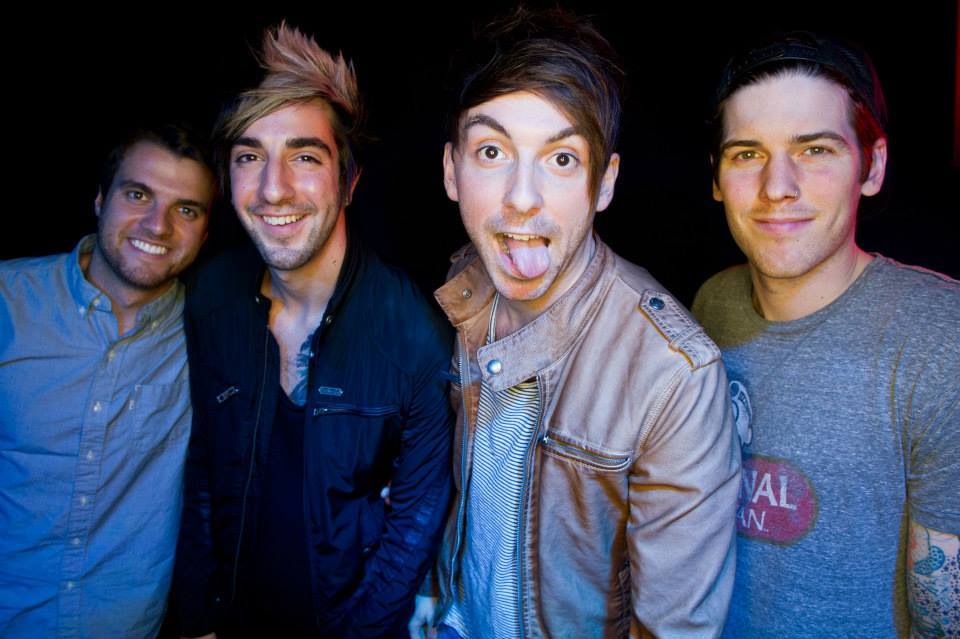 walk-0f-shame:  this photo makes me happy 