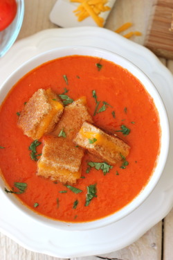 do-not-touch-my-food:  Tomato Soup with Grilled