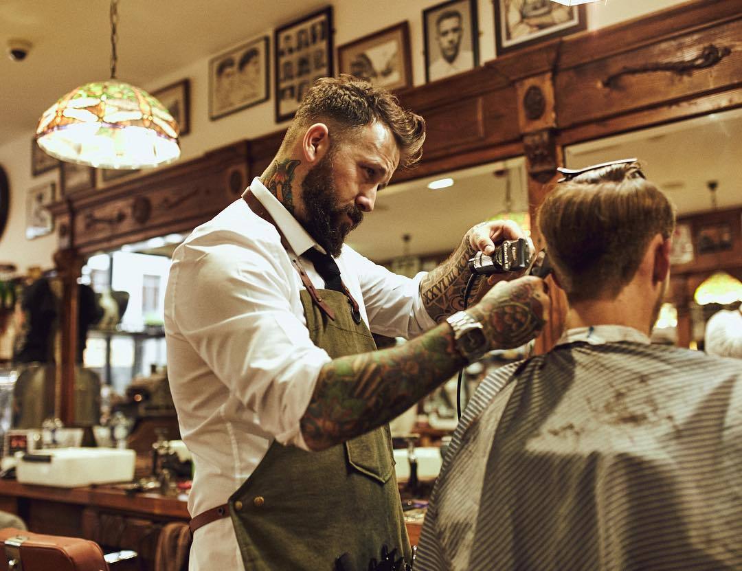 vintagebarbershop:  Source: Instagram: http://www.instagram.com/savillsbarbers Fix