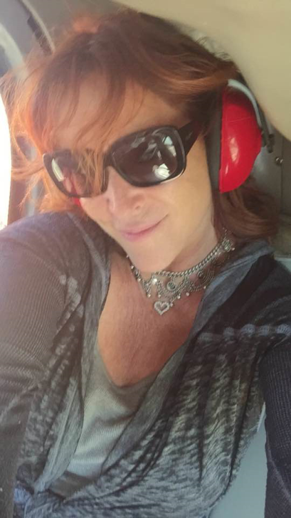 redmilfrachel: In the helicopter Gotta love Rachel Steele
