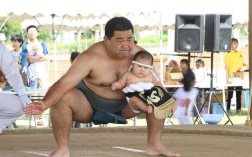 稚児土俵入り - 古仁屋, 瀬戸内, 奄美大島, 鹿児島Baby sumo ring debut ceremony - Koniya, Setouchi, Amami Ōshima, Kagoshim