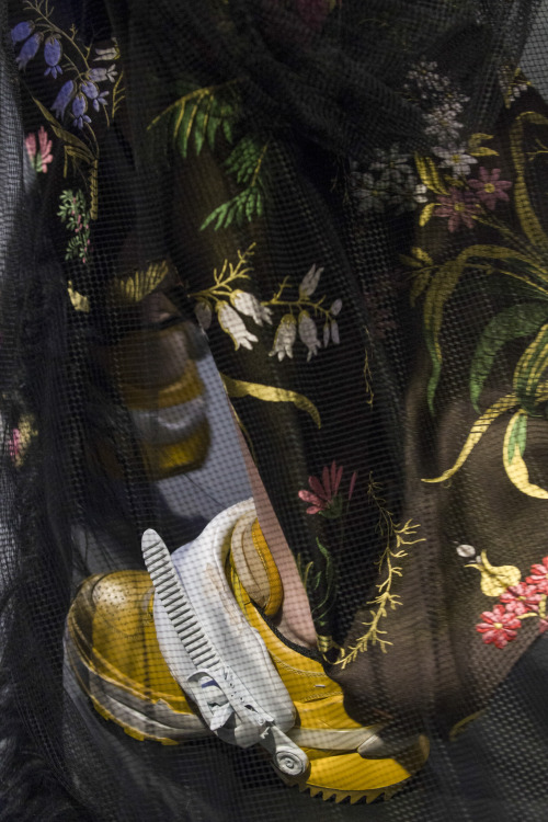 black-is-no-colour:Maison Margiela Artisanal by John Galliano, Spring 2018 show, details of Look 32.