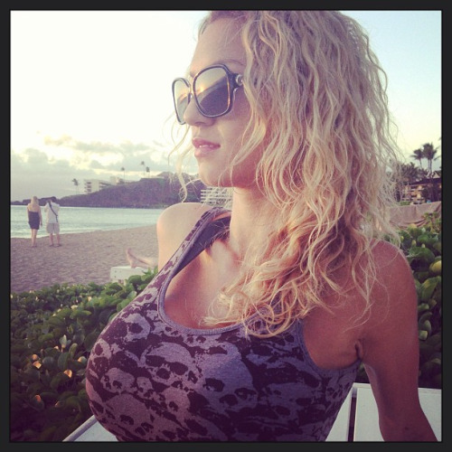shamelessfiregal:  See my profile, along with a ton of other hotties right here.  Want to see all my posts? Follow me here.