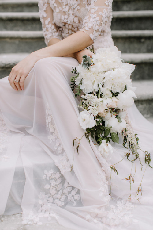 everythingsparklywhite:Kate Edmundston Bridal CoutureSimilar here