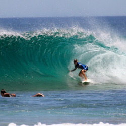 surfing-girls:  Surf Girl 