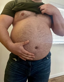 stackedlikeflapjacks:im so hungry today. I can’t eating 