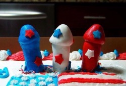 beautiful-disaster-777:  Bake a 4th of July cake with rockets on it, they said. It would be fun, they said.