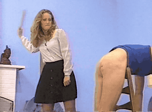 sandalsandspankings: Give good hard swats that can buckle his knees.