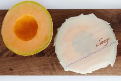 ippinka:    This reusable food wrap is made from beeswax and keeps your food fresher than before. Use it to directly wrap solid foods or as a lid for containers. 