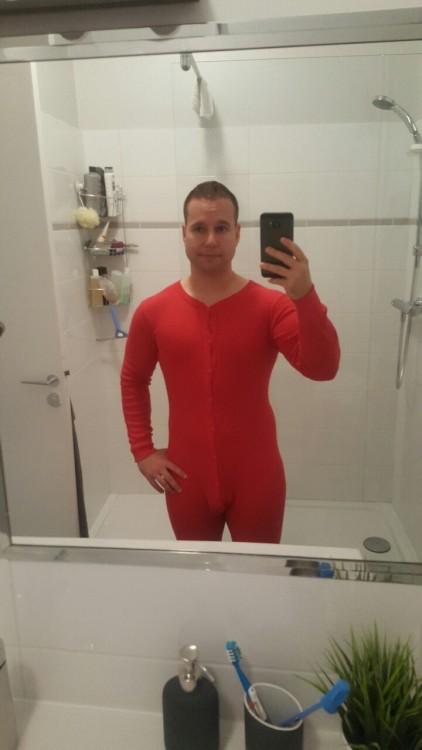 lovethebigboys:It got a little cold this morning, so it was a good day for the union suit. My secret ….  