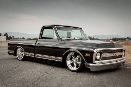zeeman57:  1969-70 Chevy C-10 pickup truck