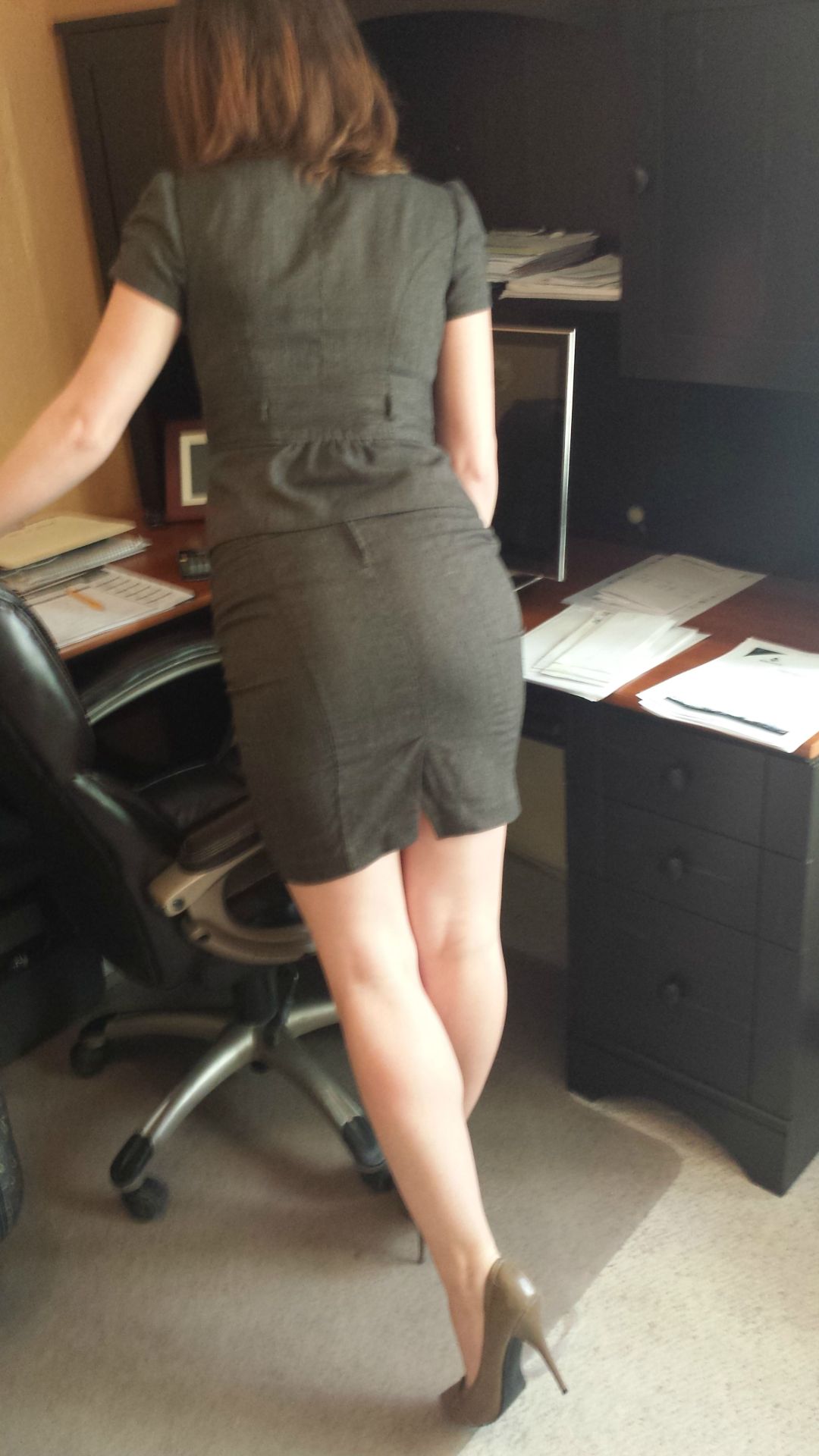 Hot Girls get bored at work too.