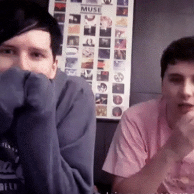 dansucc:sweater paws
