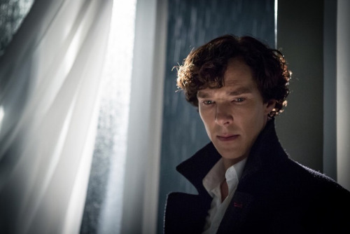 nixxie-pic:Season 3 Sherlock Benedict Cumberbatch - randomly against a window with shower curtain (N