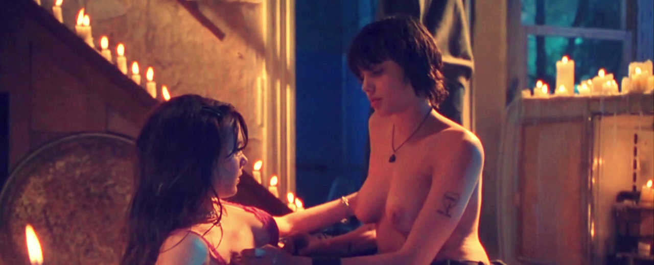 giafan95:  this is my favorite scene ever in a movie &lt;3  paperandpencilskirts
