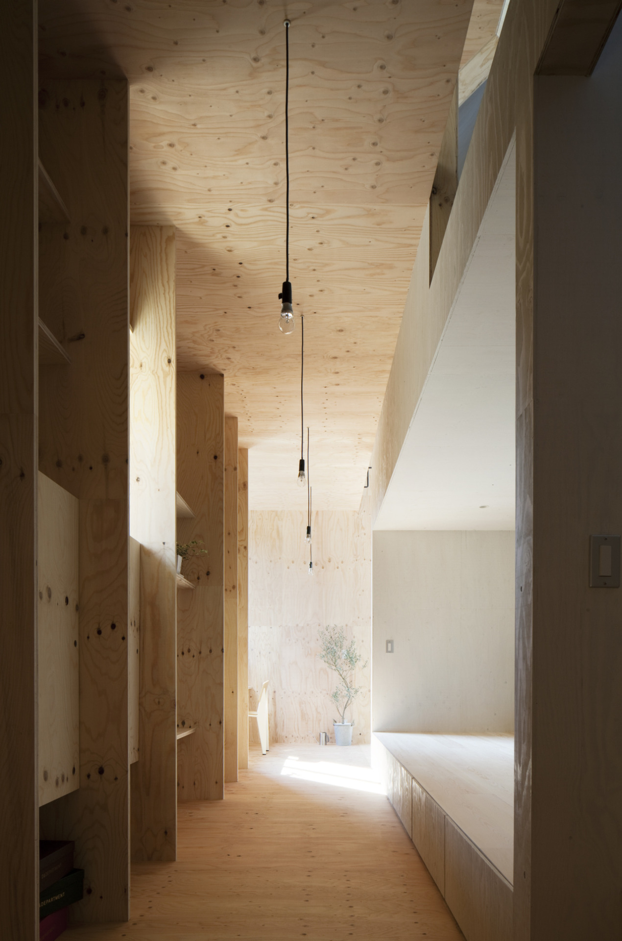 wellplanned-architecture:  Ant House / mA-style Architects Japan, 2012