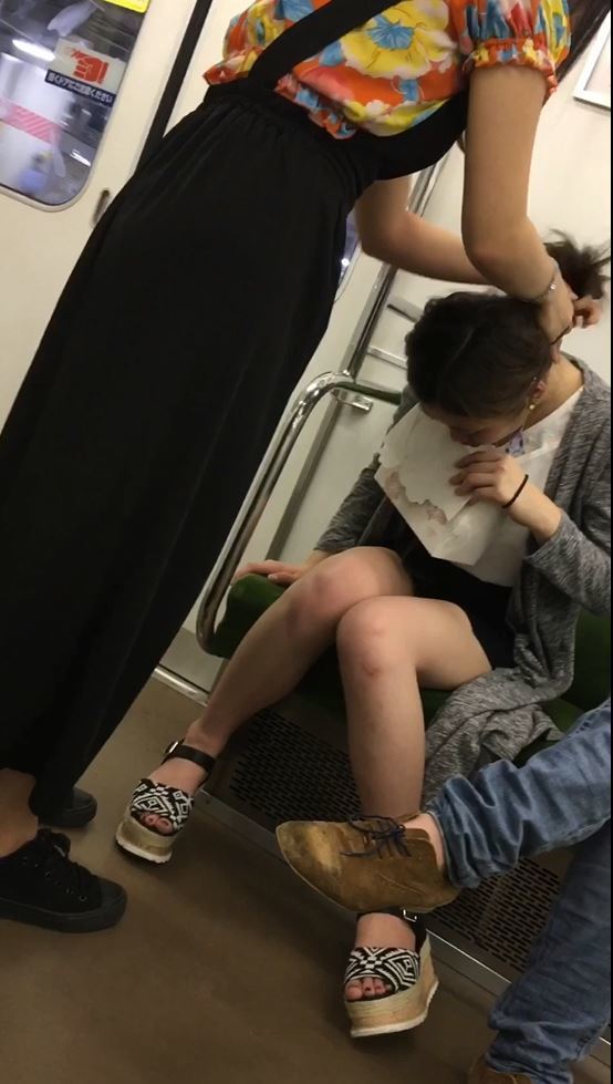 myiloveupskirt:  mitainen:  那么累吗？