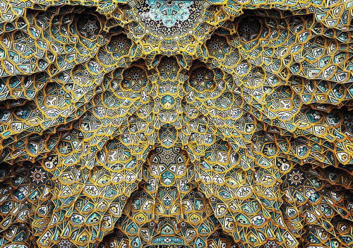 The Hypnotizing Beauty Of Iranian Mosque Ceilings