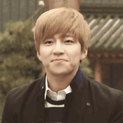 inmyownfiction:  Beautiful Oppa *-* 