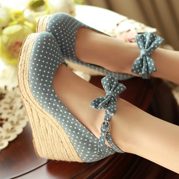 mamebo:  easy peasy pumpkin cheesy denim polka dot wedges (in light and dark styles),