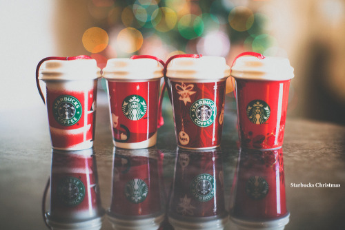 xmasbells:  Starbucks Christmas [2/25 Days of Christmas Bokeh] by Ryan Mahoney   ❄️⛄️☕️