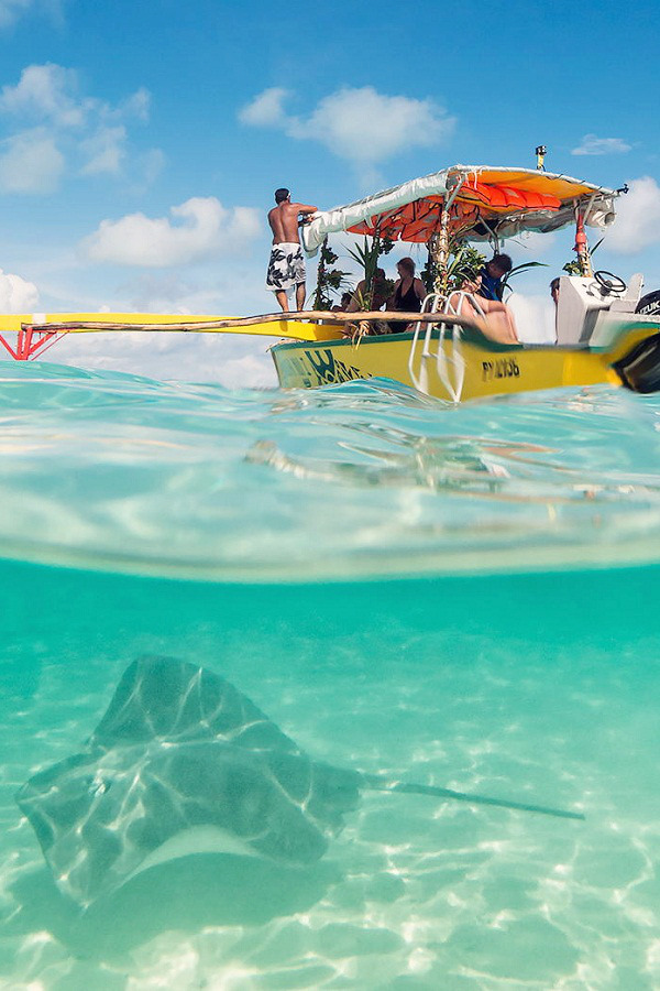 alecsgrg:  Bora Bora, French Polynesia | ( by  Jesse Estes ) 