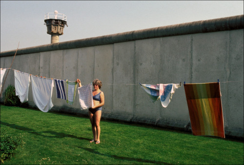 nitramar: From the series “1986: Life along the Berlin Wall”, photo by Patrick Piel.