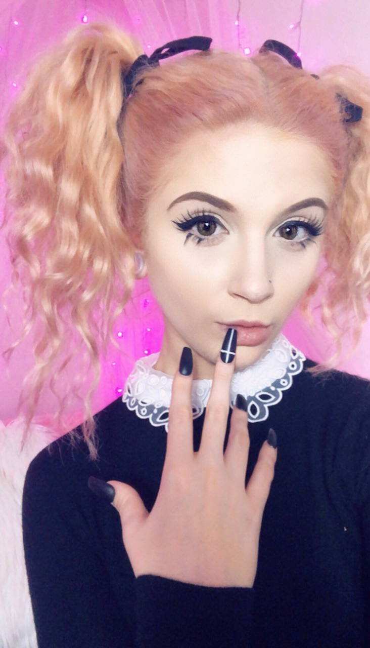 dollymattel:  April Fools, Barbies been an alternative goth girl all along 🔪🖤💀