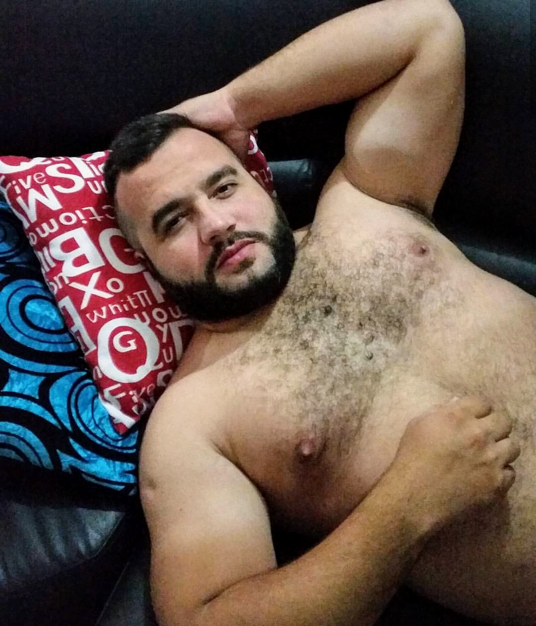 bear-hairy:  bear-hairy:  Déjanos tu comentario 🐻 . Rebloguea y comparte el contenido