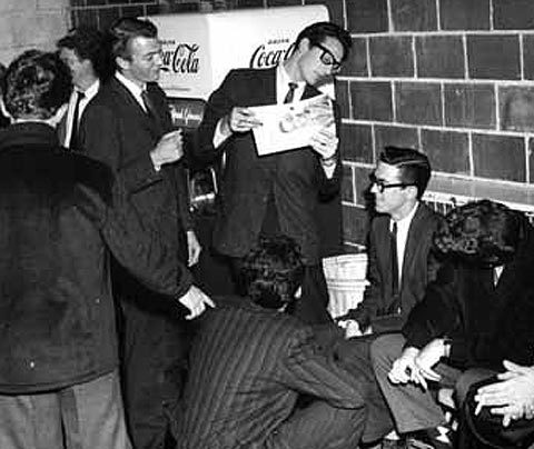 allrockallday:Buddy Holly