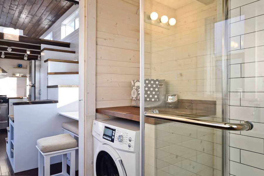 litbugi:This tiny home exudes spaces and has some great features such as a double