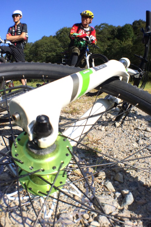 cycleharderthanu: Green and white is hot