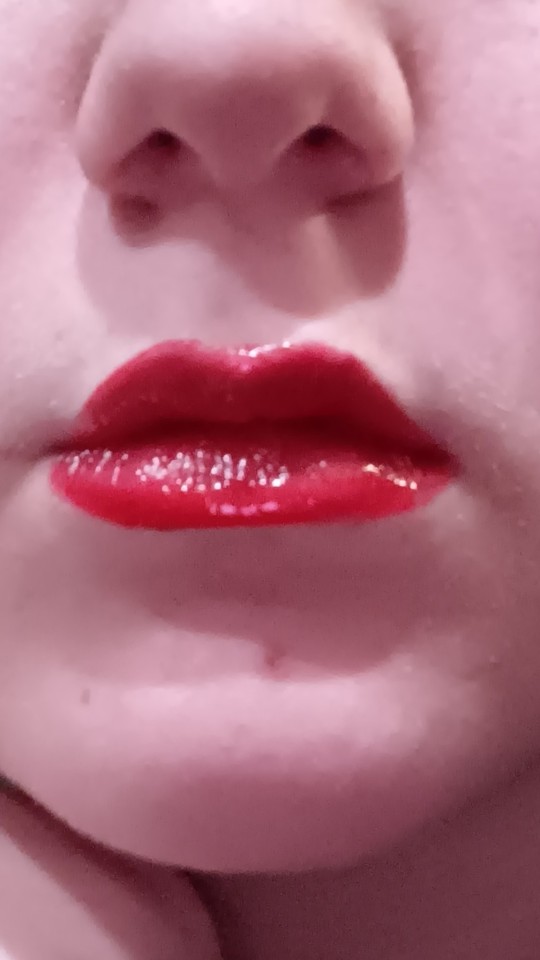New (very Old, Probably Expired) Lip Gloss I Got (my Sister Found)