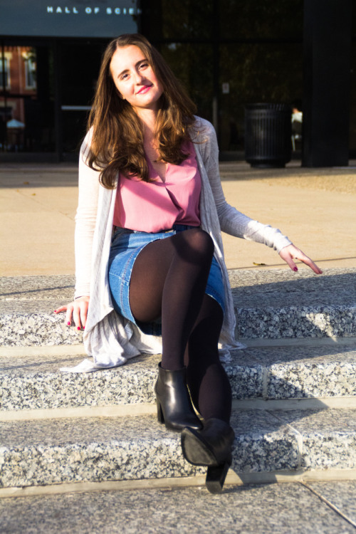 pantyhoseparty: Black opaque pantyhose with denim skirt and pink blouse Chic