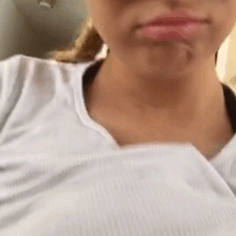 Daddyissues2K18:Little Cleavage As Requested 😘😘 With A Nipslip 😶Message