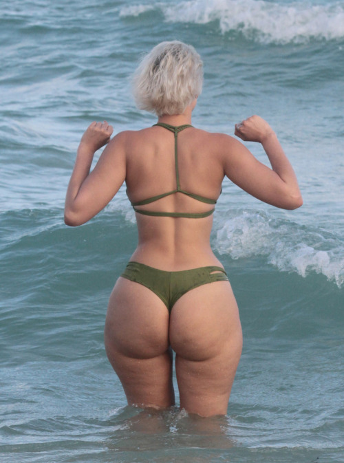 kikadam:  The future white girl.. Be proud if you have hips & ass! 
