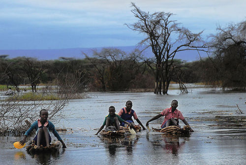 tralalacupcake: notherebyaccident: Photos of kids going to school in various parts of the world. Thi