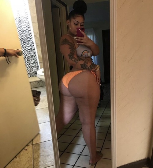 alilthickr: @original_foreign Beautiful Queen &amp; definitely wife material. She can make my da