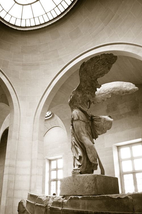 inadaonfire:m-for-maria:Winged Victory of Samothrace, Greek 2nd century B.C., Louvre, Paris