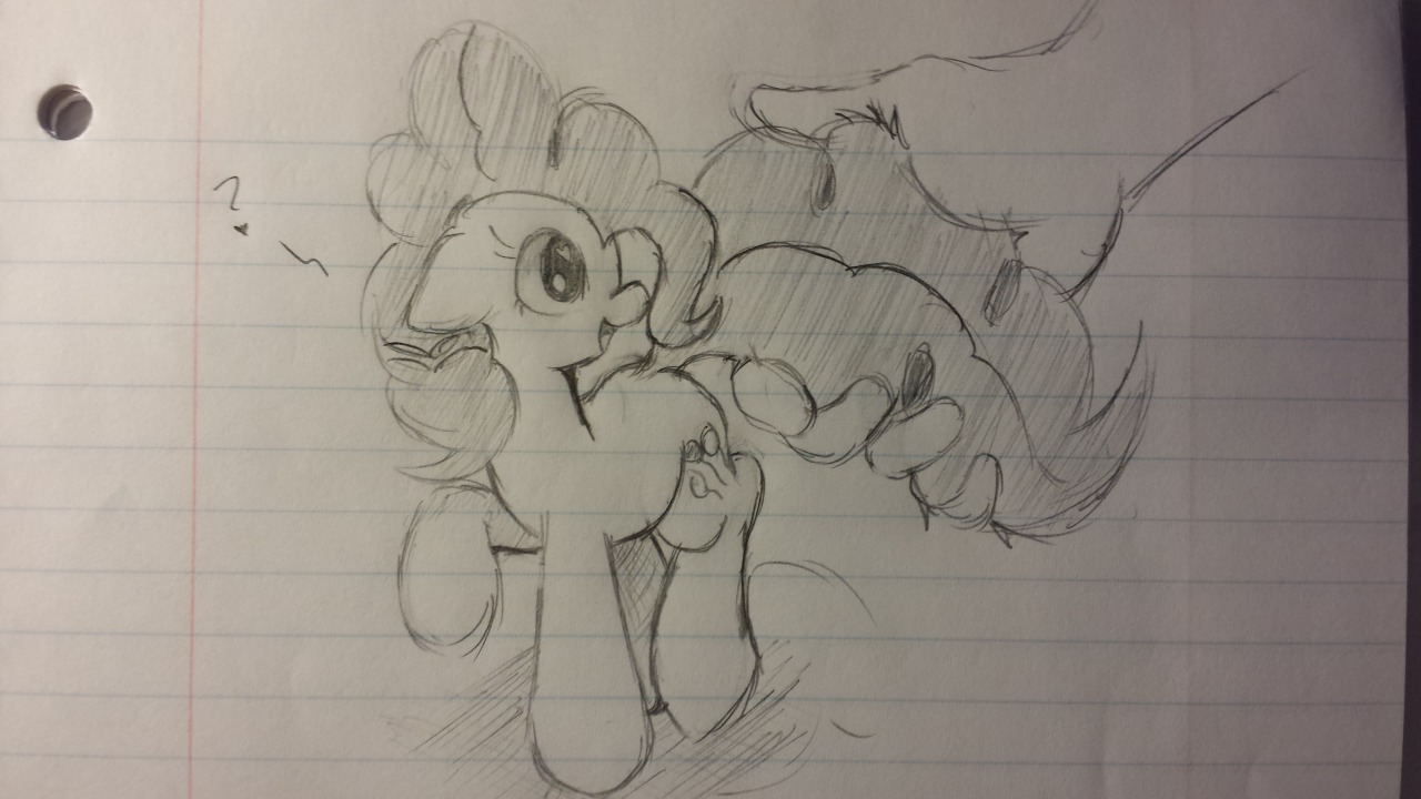 theonlycottoncandy:  If I had a mini-Pinkie Pie…  ^w^!