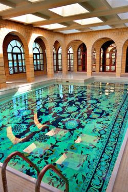 Kish-Myass:  Wings-And-Pies: Sixpenceee:  Persian Carpet Patterned Pool By Craig