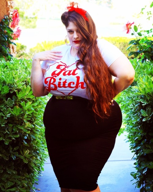molotowcocktease: I’m fat. Yes, FAT. Fattttt and cute as hell in my @fatgirlflow TShirt &a