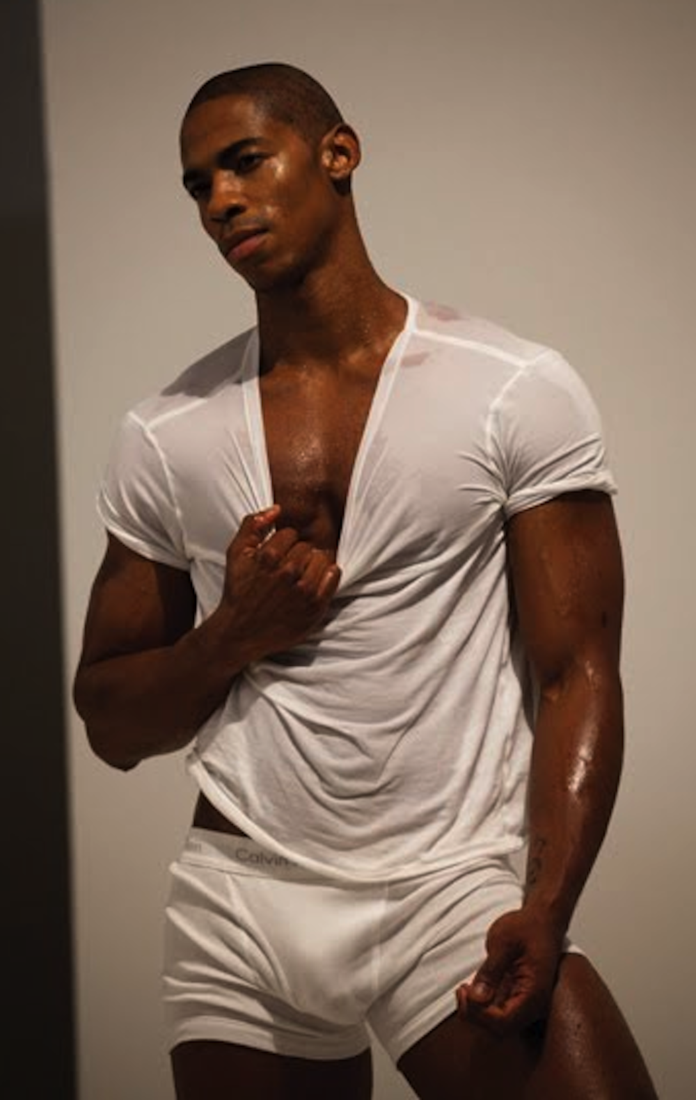 mynewplaidpants:  Mehcad Brooks modeling his Calvins - this is our new Jimmy Olsen???