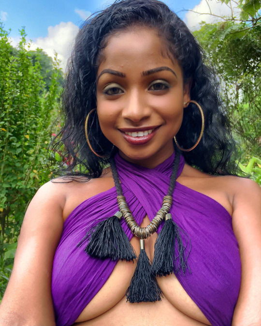 blackarag:  thepurpletape:  Shaniki Hernandez  👏😀💯👍 