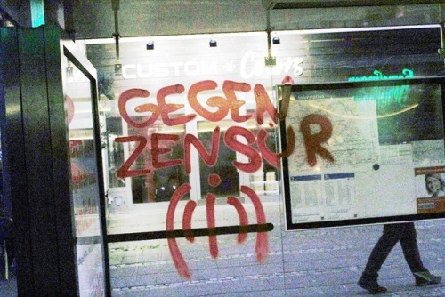 antifastreetart:»Das Bundesinnenministerium hat am 25. August linksunten.indymedia.org verboten. Im 