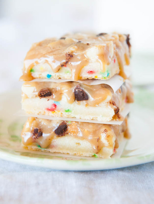 ladyinterior:  Chewy Sugar Sprinkles Cookies Cookie Butter Funfetti Triple Chip Bars Funfetti Cake Batter Blondies Buttery Sugar Wafer Sandwich Cookies Sugar Doodle Vanilla Cookies Coconut Oil White Chocolate Cookies White Chocolate Snickerdoodle Cookies 