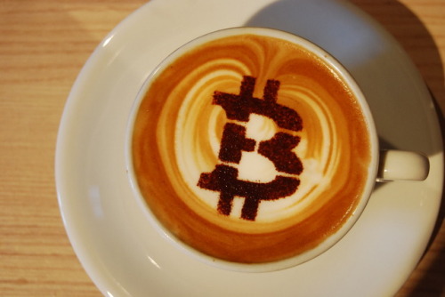 Handmade Stencil Latte ArtBitcoinWhat is Bitcoin?I watch in TV but…???